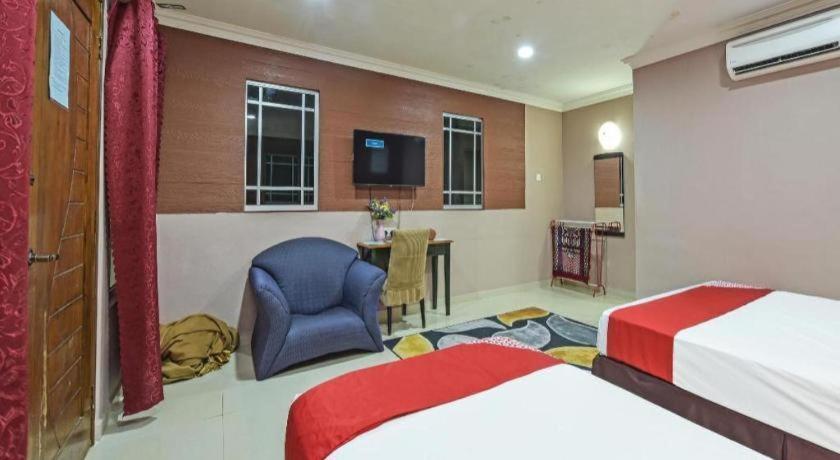 Oyo 90642 Twin Mutiara Chalet & Homestay Jeli Exterior foto
