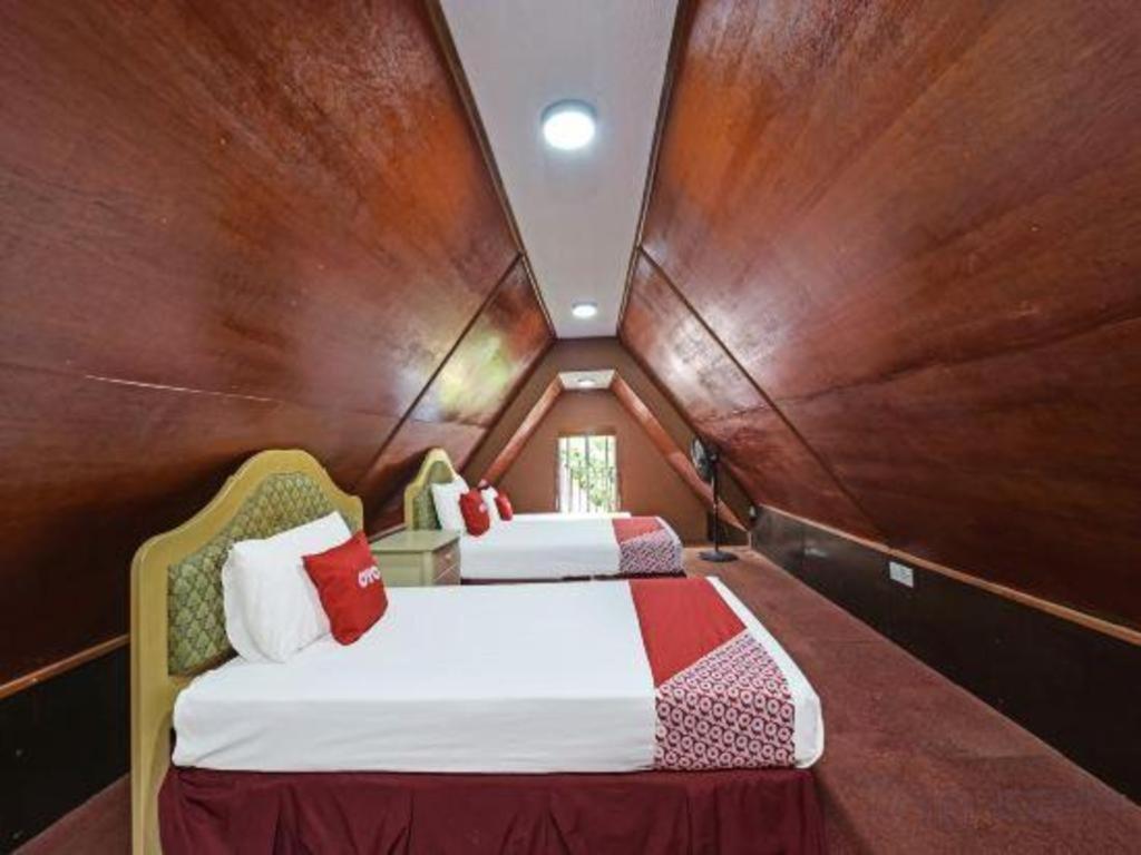 Oyo 90642 Twin Mutiara Chalet & Homestay Jeli Exterior foto